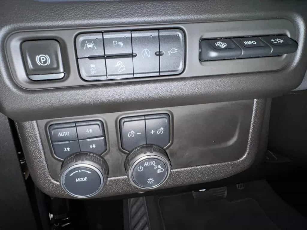 Chevrolet Tahoe 6.2 ECOTEC HIGH COUNTRY 4x4-HUD-PANO 01/2023-photo-32