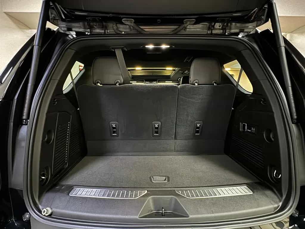 Chevrolet Tahoe 6.2 ECOTEC HIGH COUNTRY 4x4-HUD-PANO 01/2023-photo-45