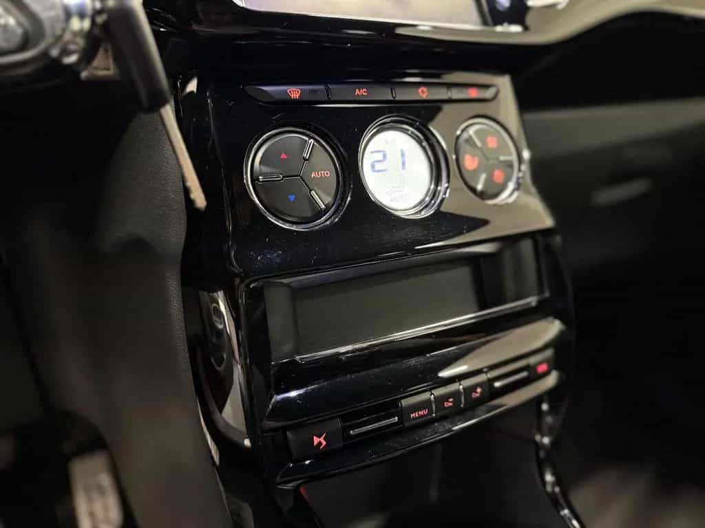 DS Automobiles DS3 CITROEN DS3/73t.KM/LED/CABRIO/SPORTSITZE 08/2015-photo-21