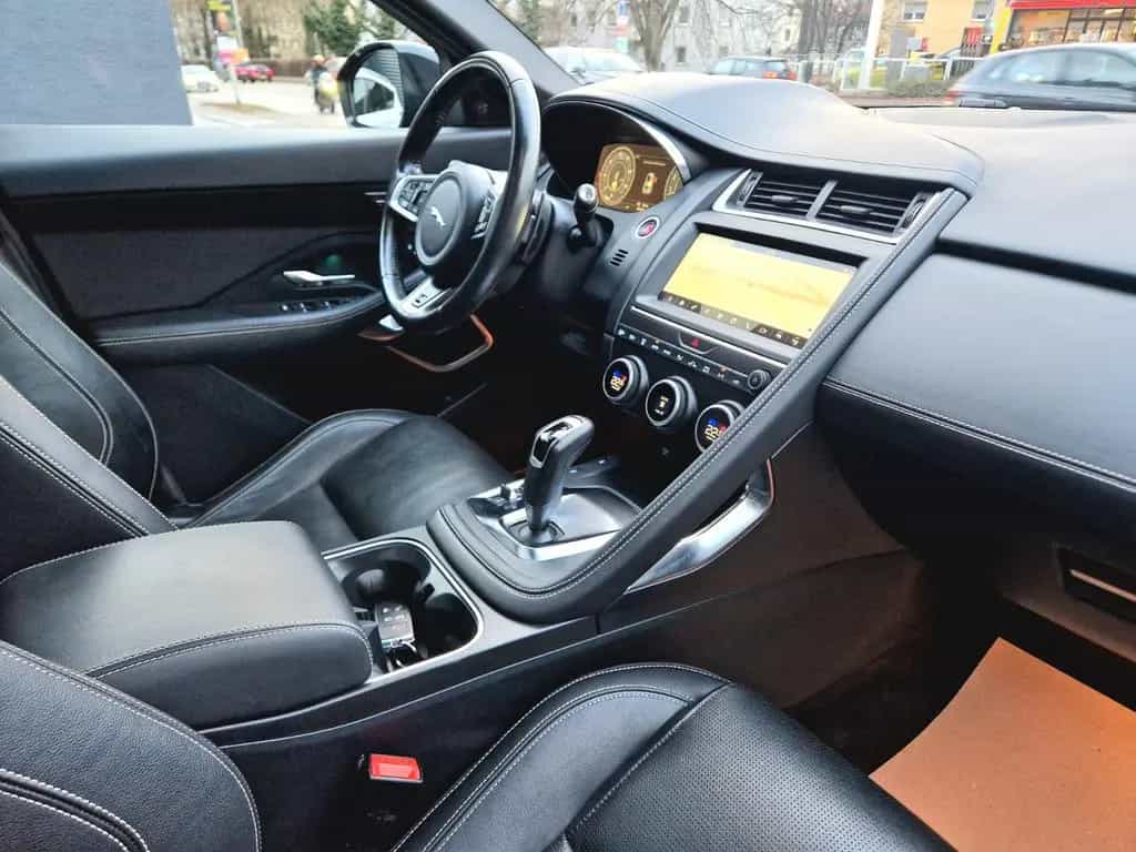 Jaguar E-Pace P300 R-Dynamic SE AWD 07/2020-photo-13