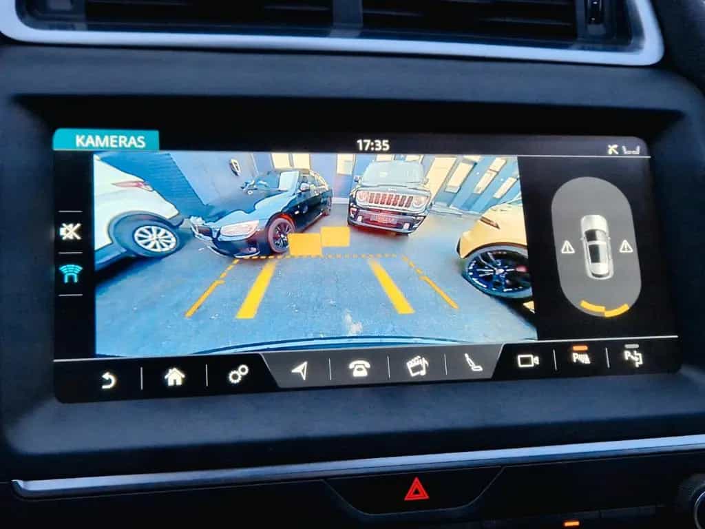 Jaguar E-Pace P300 R-Dynamic SE AWD 07/2020-photo-19
