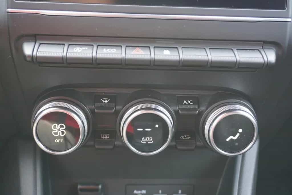 Renault Captur II 1.0 TCe 100 Navi LED PDC DAB Tempomat 12/2020-photo-24