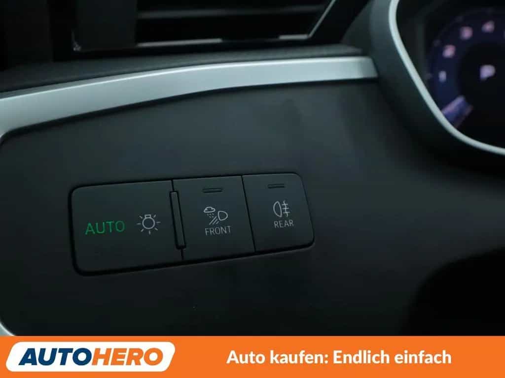 Audi Q3 35 TFSI Aut.*LED*PDC*SHZ*KLIMA* 07/2019-photo-34