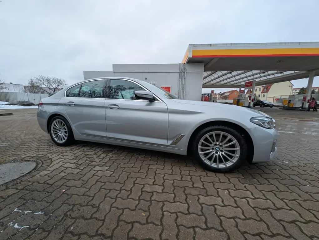BMW 5 Series 520d - Luxury line facelift voll. 08/2020-photo-1