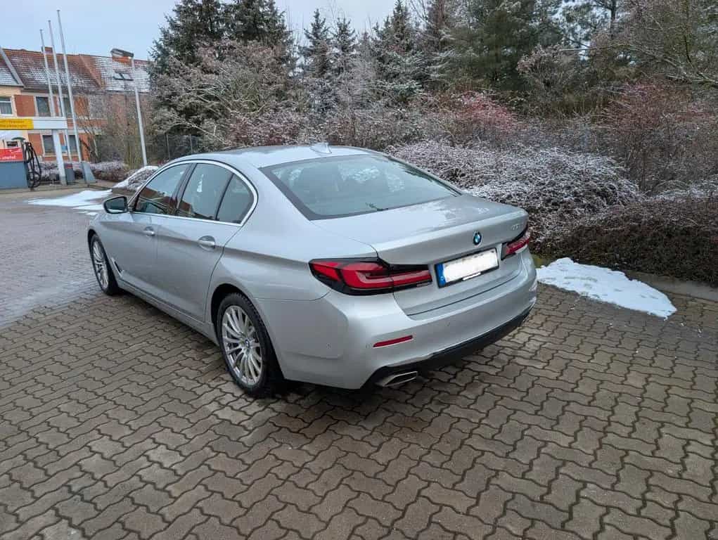 BMW 5 Series 520d - Luxury line facelift voll. 08/2020-photo-9