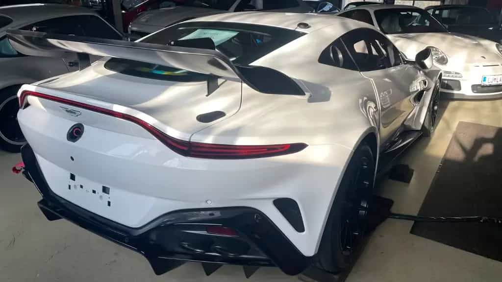 Aston Martin V8 Vantage 4.0 GT4 New 01/2026-photo-1