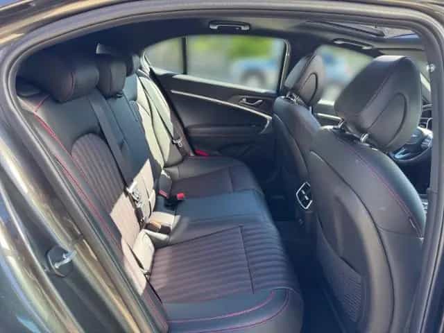 Genesis G70 Shooting Brake 2.0T RWD Sport Leder LED Sper 07/2025-photo-12