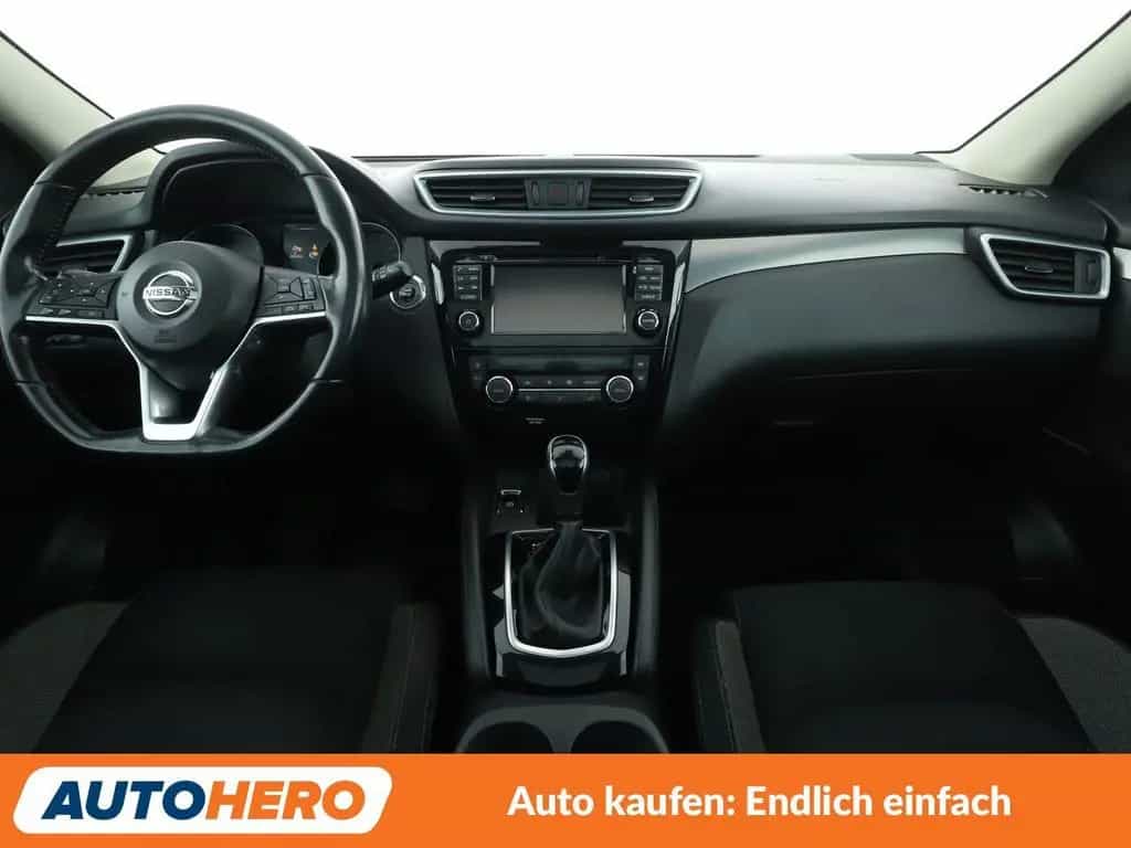 Nissan Qashqai 1.6 dCi N-Connecta Aut*NAVI*TEMPO*AHK* 03/2018-photo-11