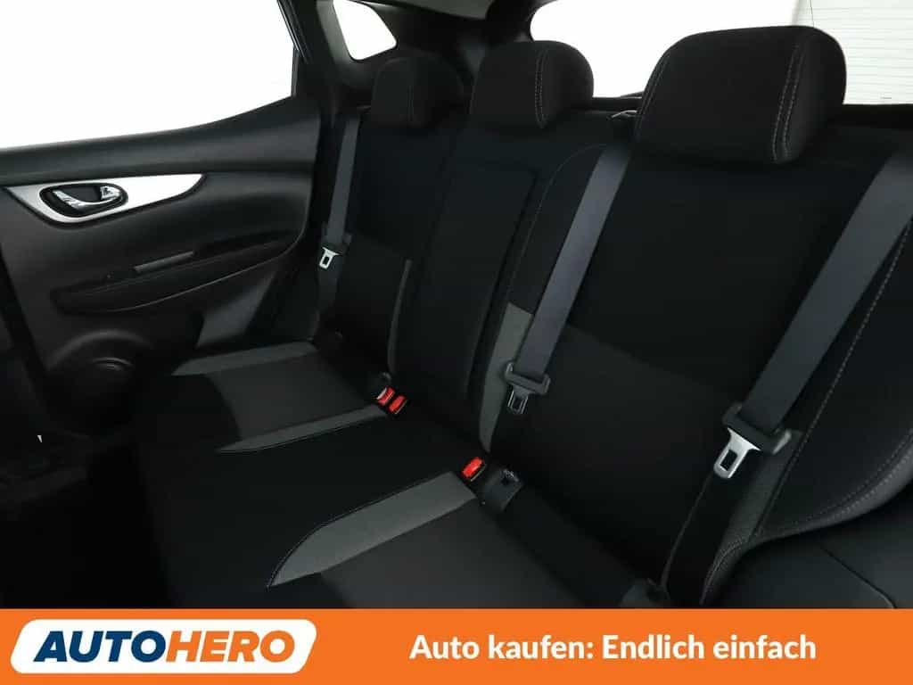 Nissan Qashqai 1.6 dCi N-Connecta Aut*NAVI*TEMPO*AHK* 03/2018-photo-13