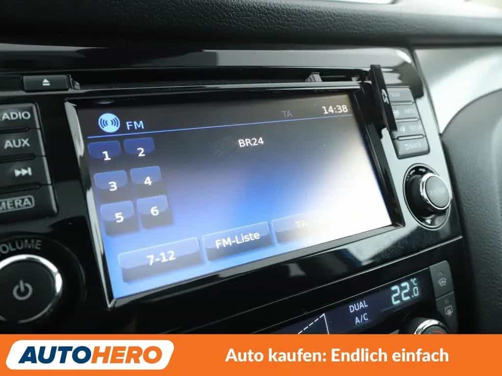 Nissan Qashqai 1.6 dCi N-Connecta Aut*NAVI*TEMPO*AHK* 03/2018-photo-20