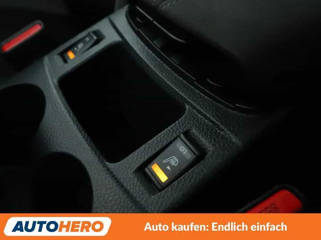 Nissan Qashqai 1.6 dCi N-Connecta Aut*NAVI*TEMPO*AHK* 03/2018-photo-26