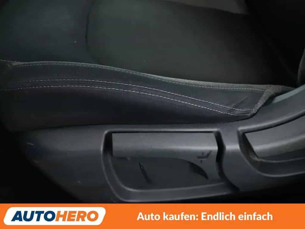 Nissan Qashqai 1.6 dCi N-Connecta Aut*NAVI*TEMPO*AHK* 03/2018-photo-27