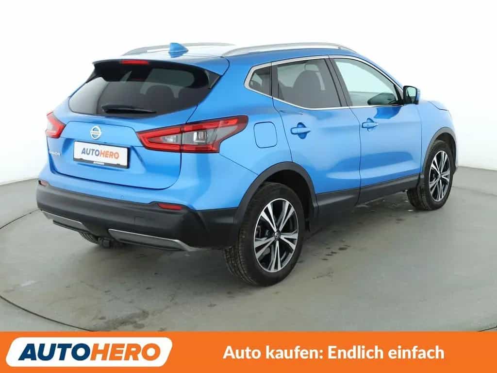 Nissan Qashqai 1.6 dCi N-Connecta Aut*NAVI*TEMPO*AHK* 03/2018-photo-5