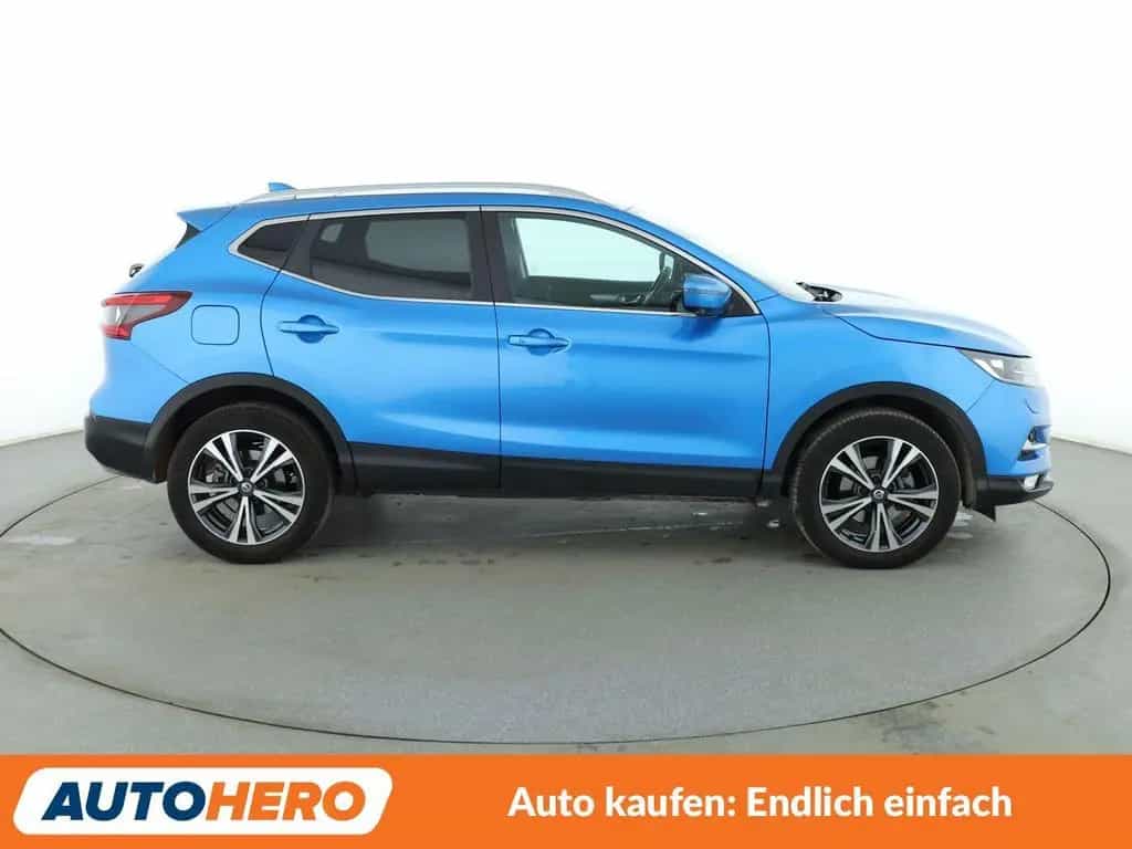 Nissan Qashqai 1.6 dCi N-Connecta Aut*NAVI*TEMPO*AHK* 03/2018-photo-6