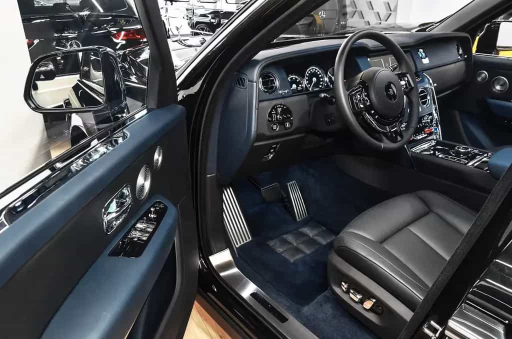 Rolls-Royce Cullinan New,Four-seat version,R24 03/2022-photo-5