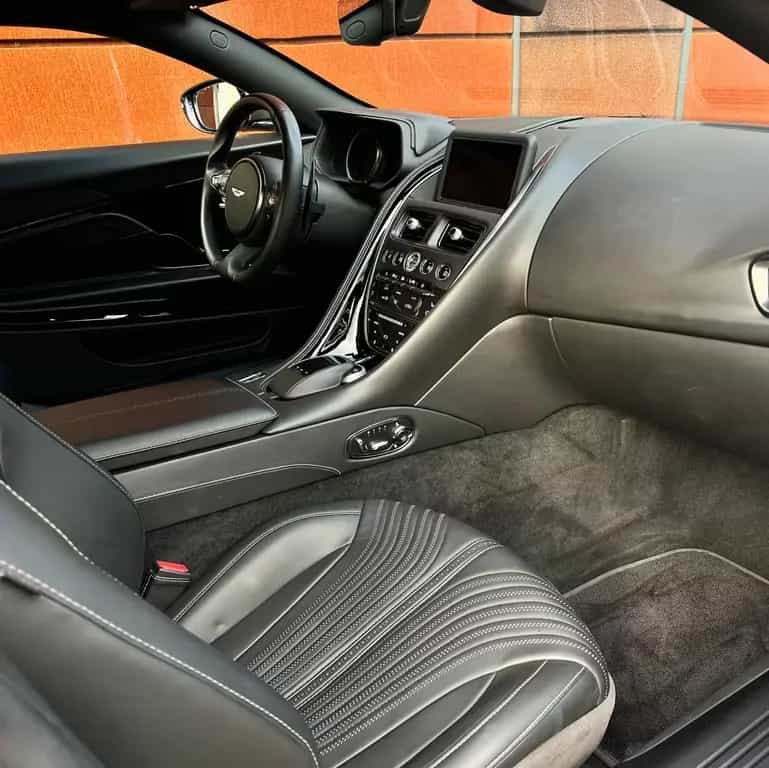 Aston Martin DB11 5.2 V12 - MwSt. netto 90.000€   TÜV/AU NEU 12/2017-photo-16