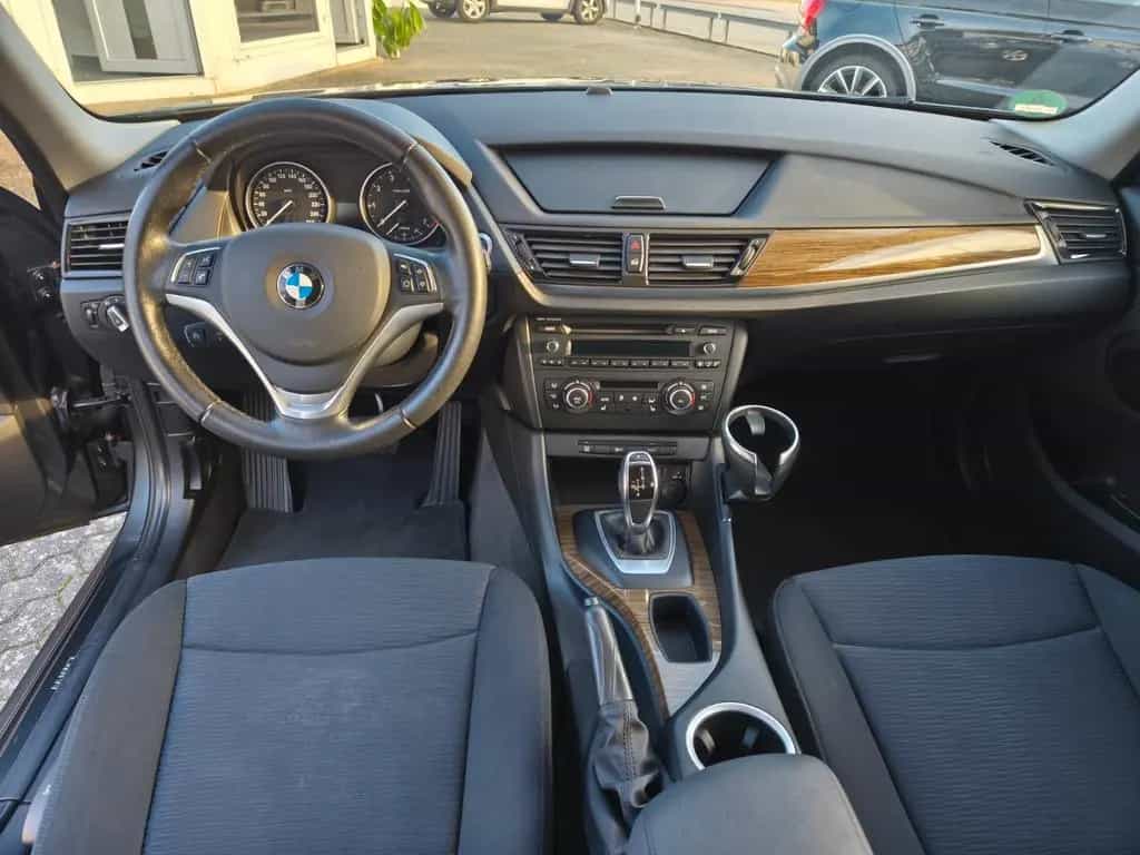 BMW X1 20i sDrive *Automatik*PDC*LED*SHZ*Grau* 09/2014-photo-10