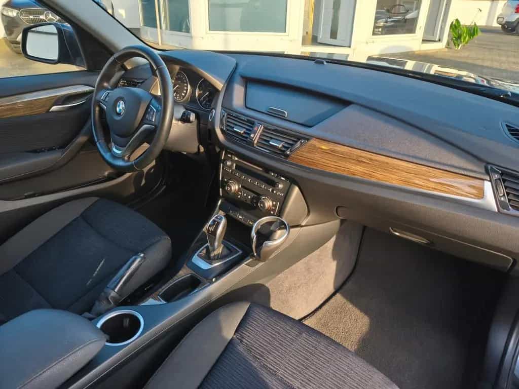 BMW X1 20i sDrive *Automatik*PDC*LED*SHZ*Grau* 09/2014-photo-11