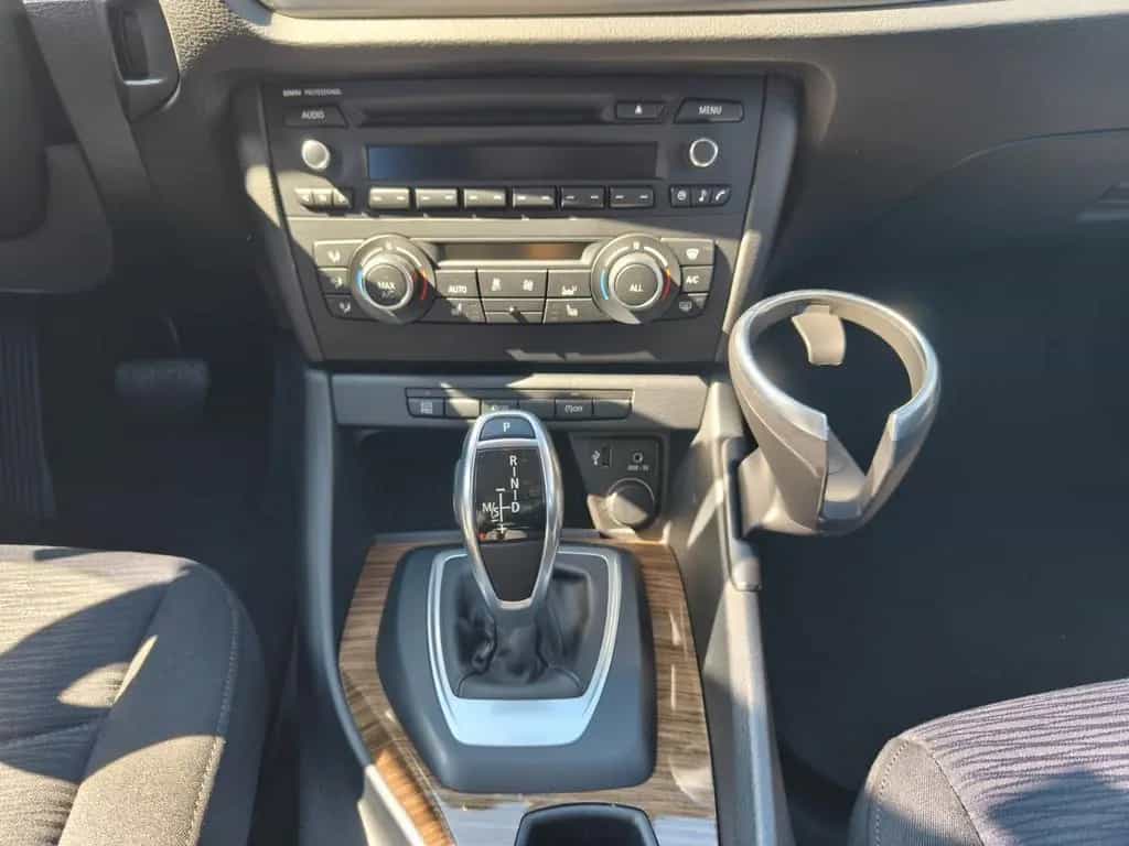 BMW X1 20i sDrive *Automatik*PDC*LED*SHZ*Grau* 09/2014-photo-12