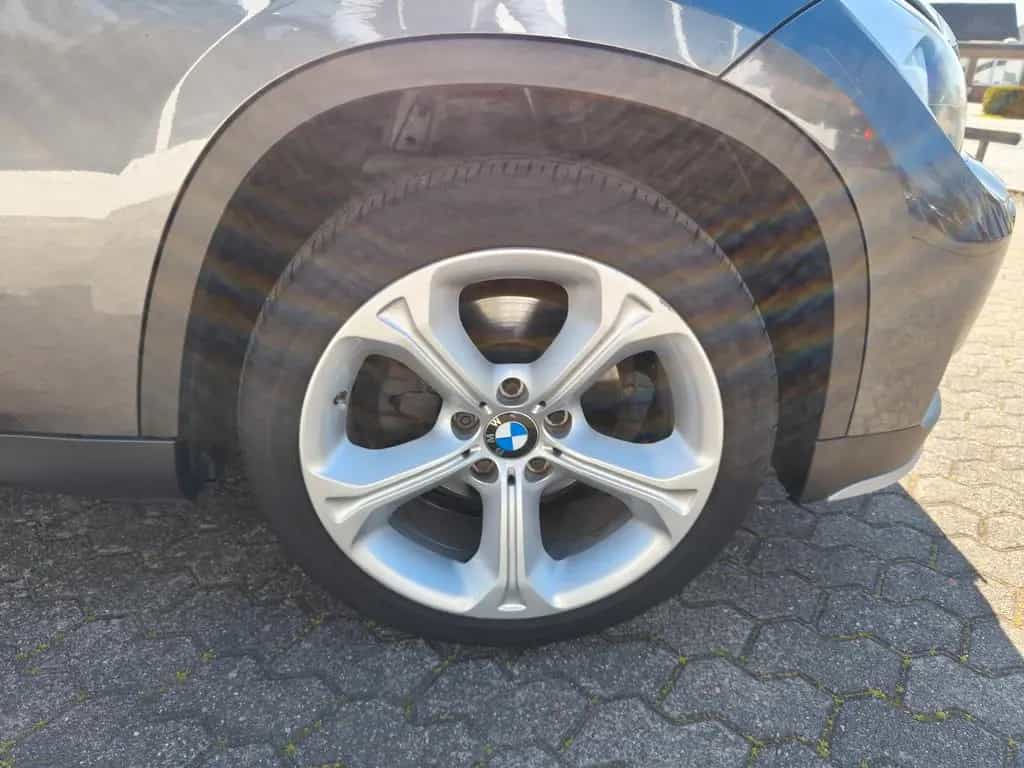 BMW X1 20i sDrive *Automatik*PDC*LED*SHZ*Grau* 09/2014-photo-23