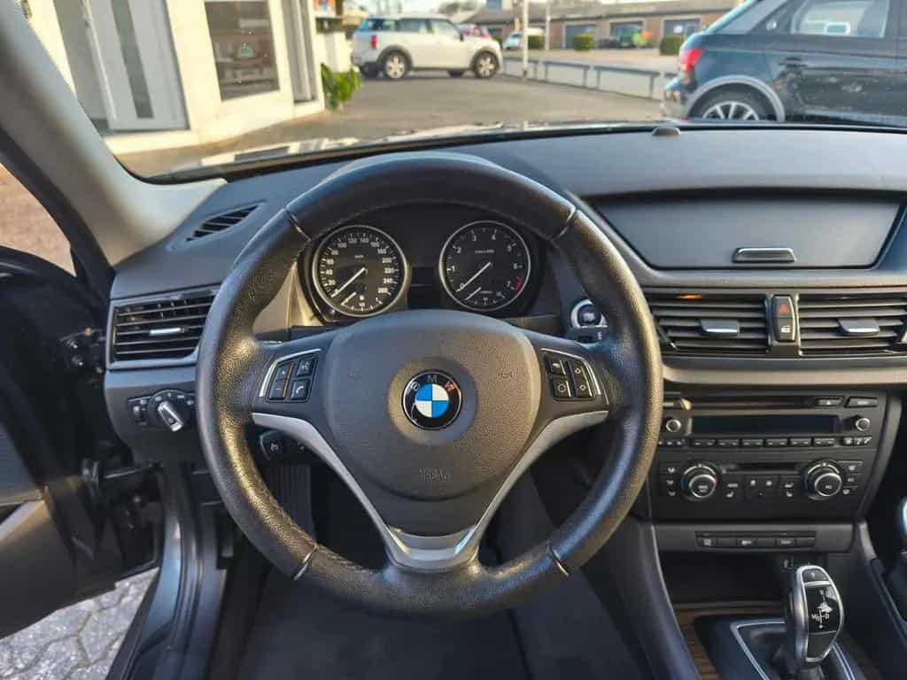 BMW X1 20i sDrive *Automatik*PDC*LED*SHZ*Grau* 09/2014-photo-8