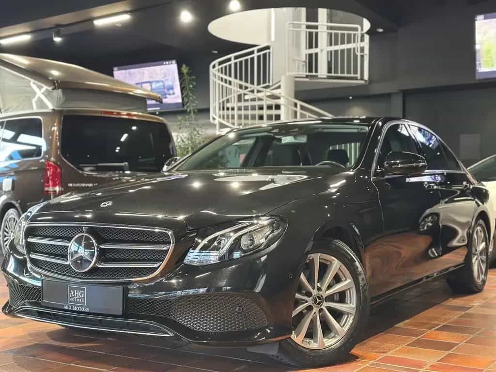 Mercedes-Benz E 220 LIMOUSINE AVANTGARDE DISTRONIC COMAND 360° 11/2020-photo-0