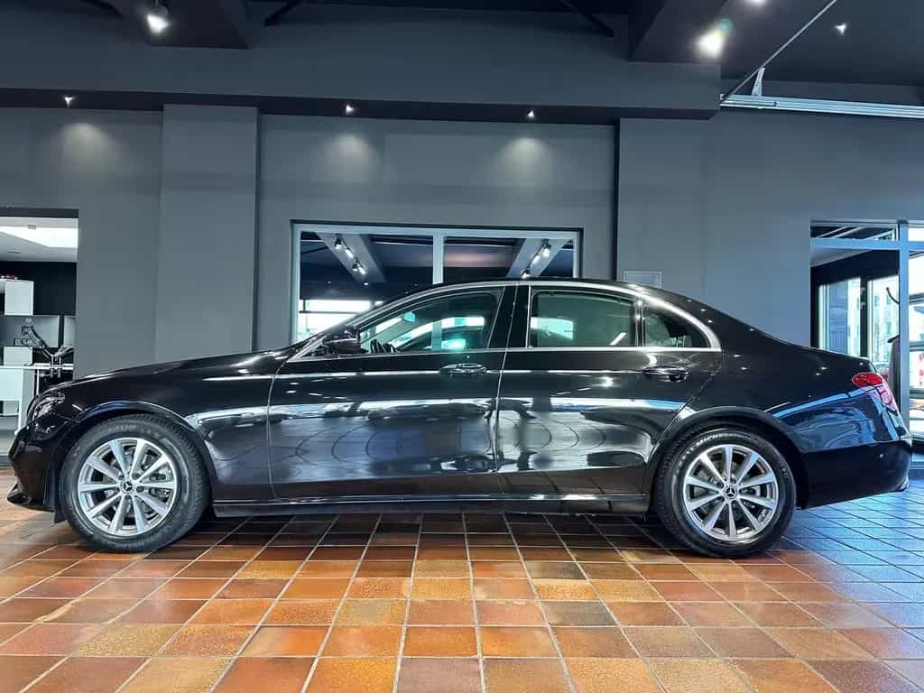 Mercedes-Benz E 220 LIMOUSINE AVANTGARDE DISTRONIC COMAND 360° 11/2020-photo-2