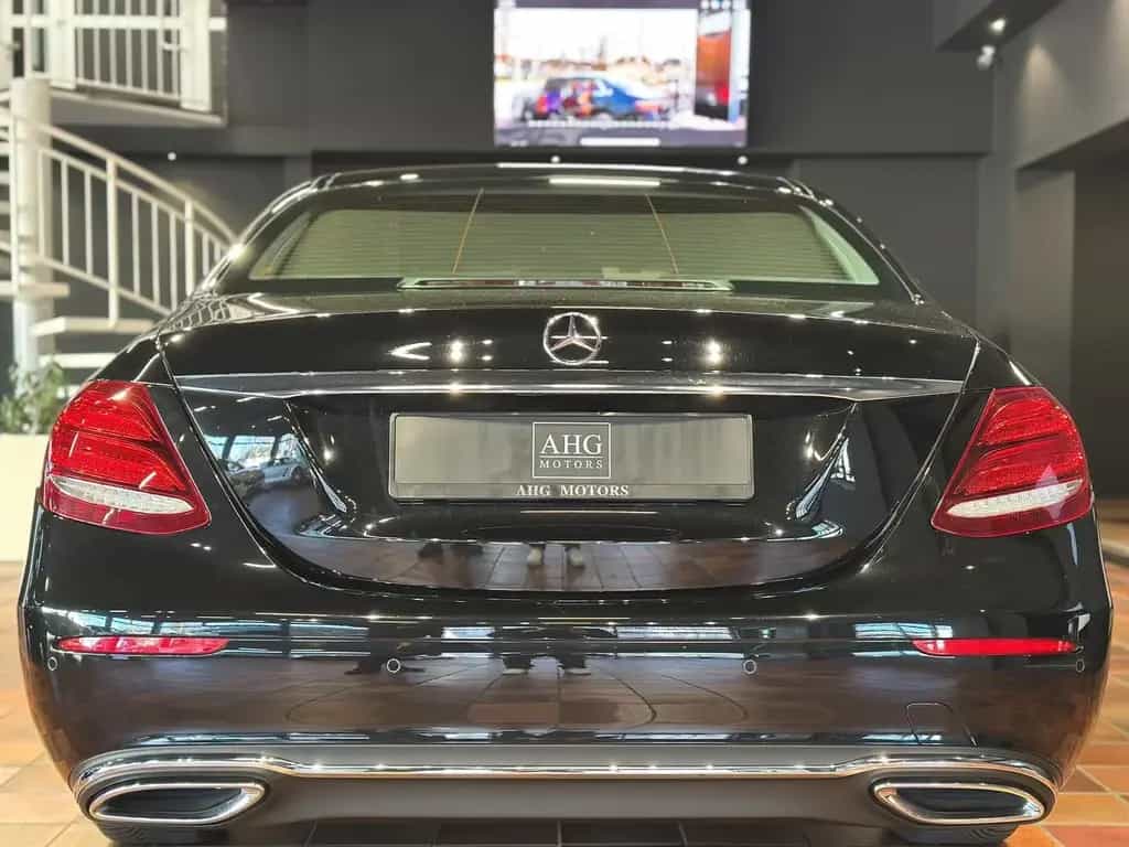 Mercedes-Benz E 220 LIMOUSINE AVANTGARDE DISTRONIC COMAND 360° 11/2020-photo-4
