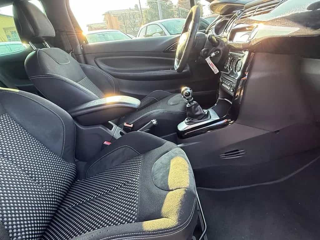 DS Automobiles DS3 Ds DS3 3 1.6 THP 155 Just Black 12/2010-photo-10