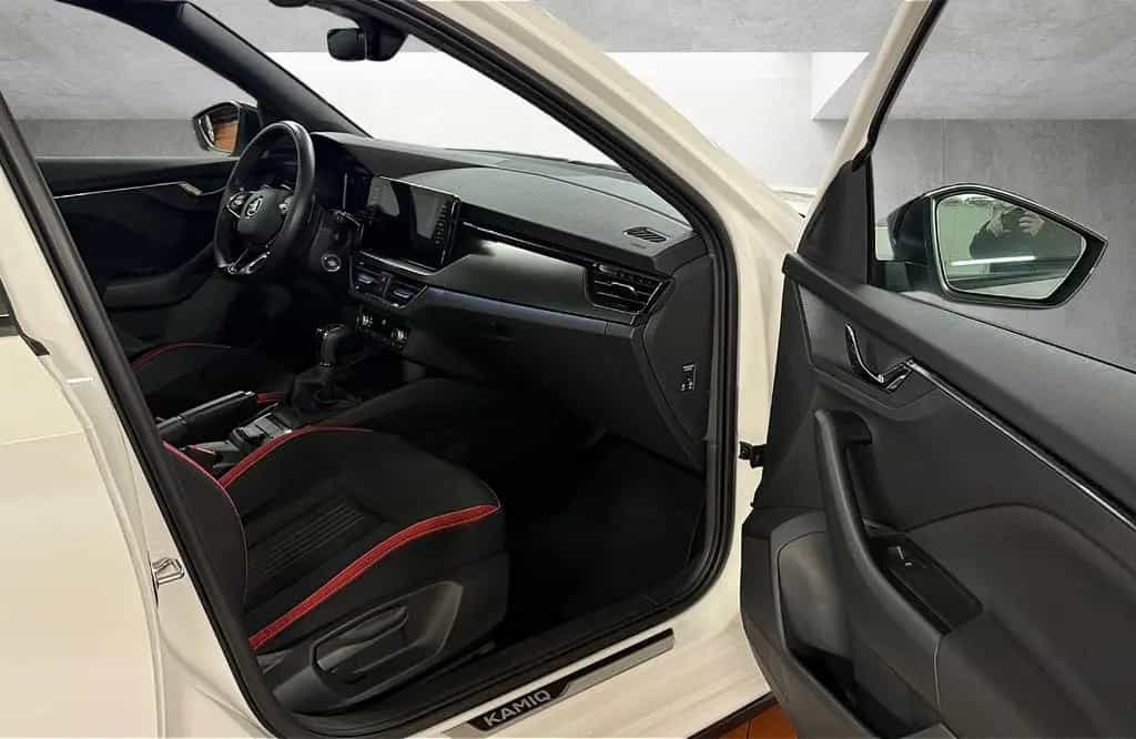 Skoda Kamiq 1.5 TSI Monte Carlo DSG LED Navi ACC Pano 01/2023-photo-9