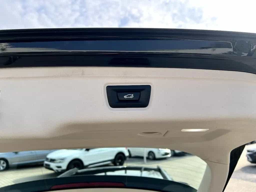 BMW 318 d Touring *LED Navi Leder AHK DAB el. Heck* 09/2021-photo-7