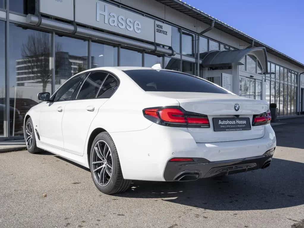 BMW 5 Series 520d xDrive Limo M-Sport KAMERA HiFi adapLED 08/2021-photo-1