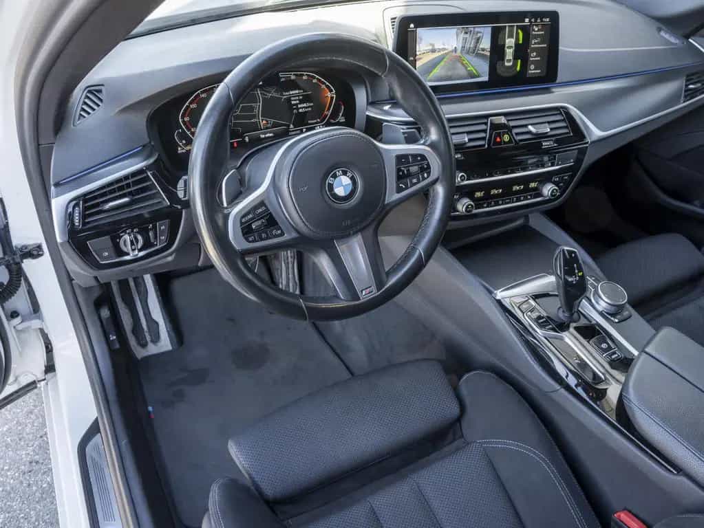 BMW 5 Series 520d xDrive Limo M-Sport KAMERA HiFi adapLED 08/2021-photo-5