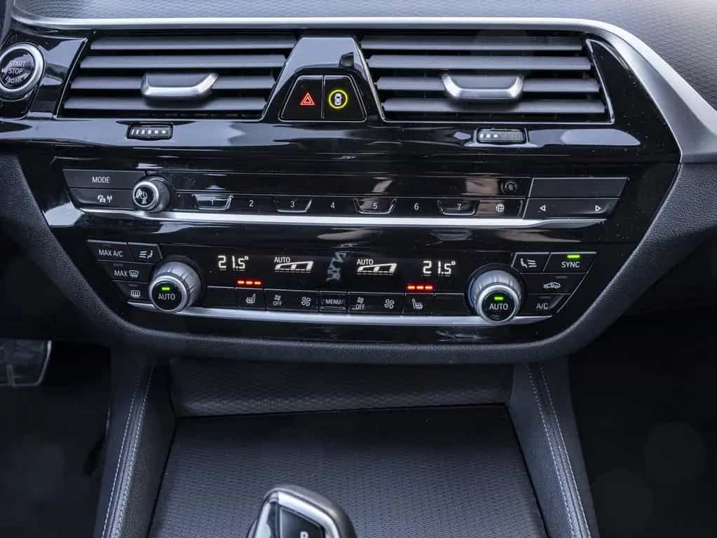 BMW 5 Series 520d xDrive Limo M-Sport KAMERA HiFi adapLED 08/2021-photo-7