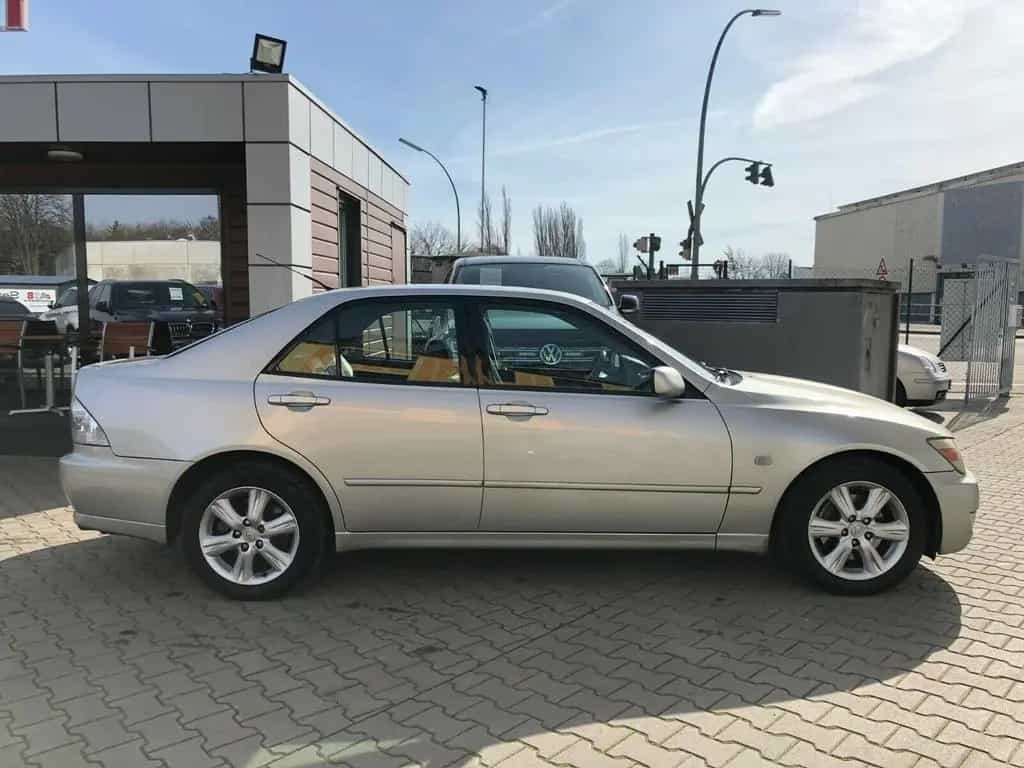 Lexus IS 200 Automatik Leder*Klima*Sitzheizung 09/2002-photo-17