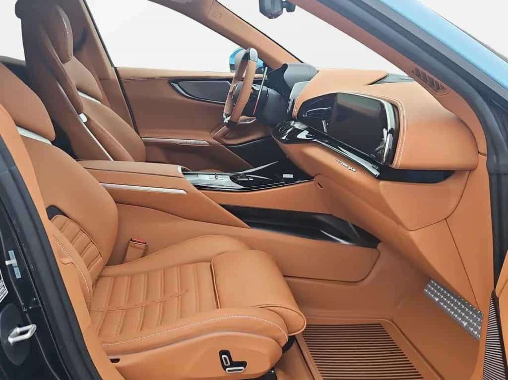 Ferrari Purosangue PANOROOF VENT SEATS LIFT JBL 07/2025-photo-17