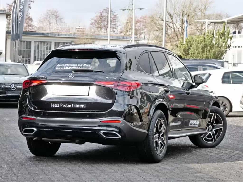 Mercedes-Benz GLC-Class d 4MATIC AMG Distronic 360° AHK Memory 02/2026-photo-2