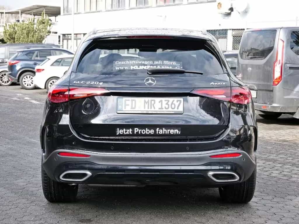 Mercedes-Benz GLC-Class d 4MATIC AMG Distronic 360° AHK Memory 02/2026-photo-3