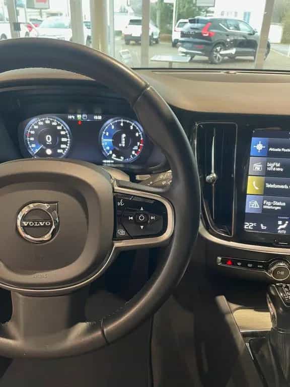 Volvo V60 T5 Inscription Autom Navi Leder PDC Cam LED 09/2019-photo-14