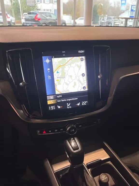 Volvo V60 T5 Inscription Autom Navi Leder PDC Cam LED 09/2019-photo-18