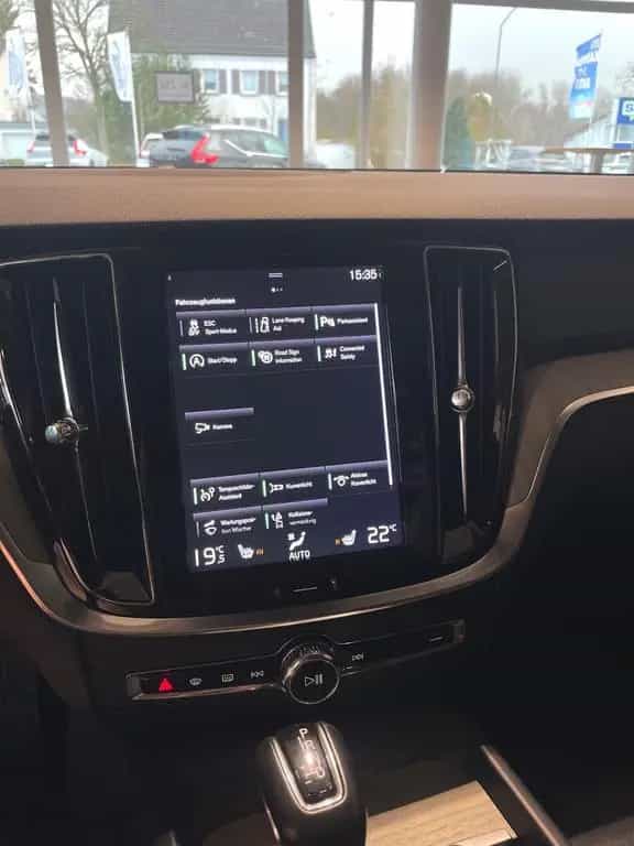 Volvo V60 T5 Inscription Autom Navi Leder PDC Cam LED 09/2019-photo-28
