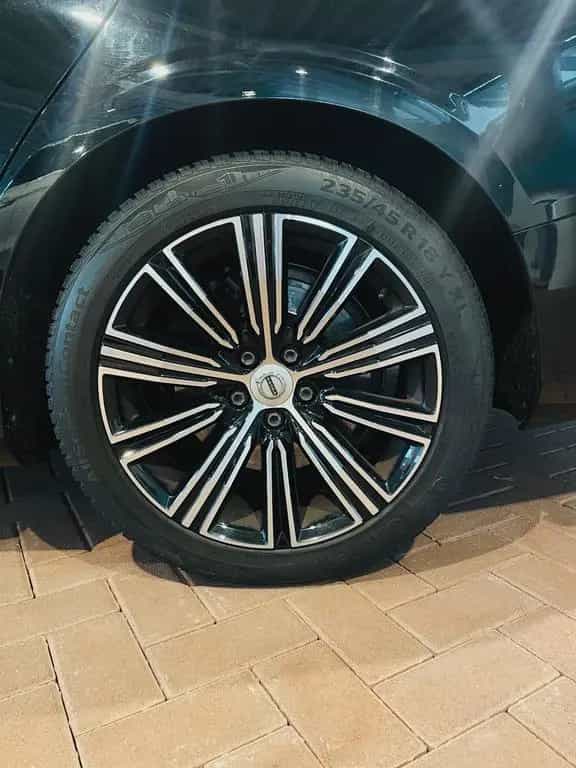 Volvo V60 T5 Inscription Autom Navi Leder PDC Cam LED 09/2019-photo-39