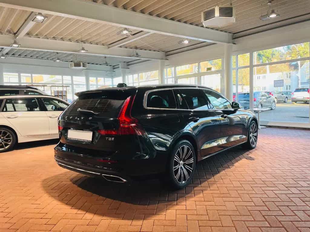 Volvo V60 T5 Inscription Autom Navi Leder PDC Cam LED 09/2019-photo-4