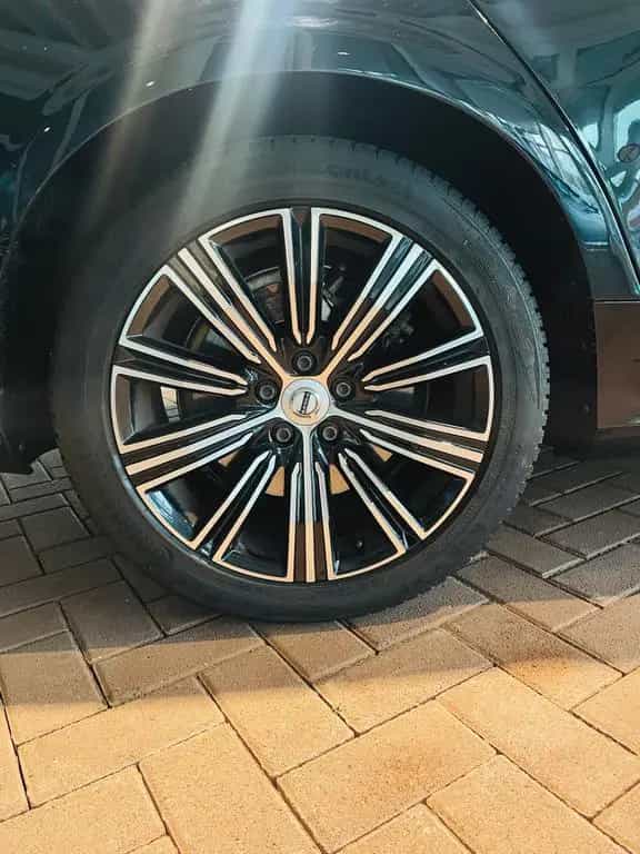 Volvo V60 T5 Inscription Autom Navi Leder PDC Cam LED 09/2019-photo-40