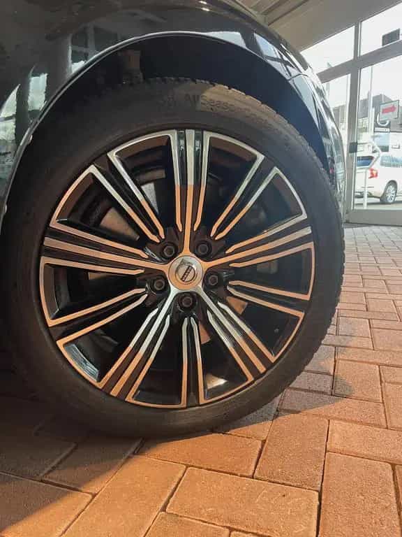 Volvo V60 T5 Inscription Autom Navi Leder PDC Cam LED 09/2019-photo-41