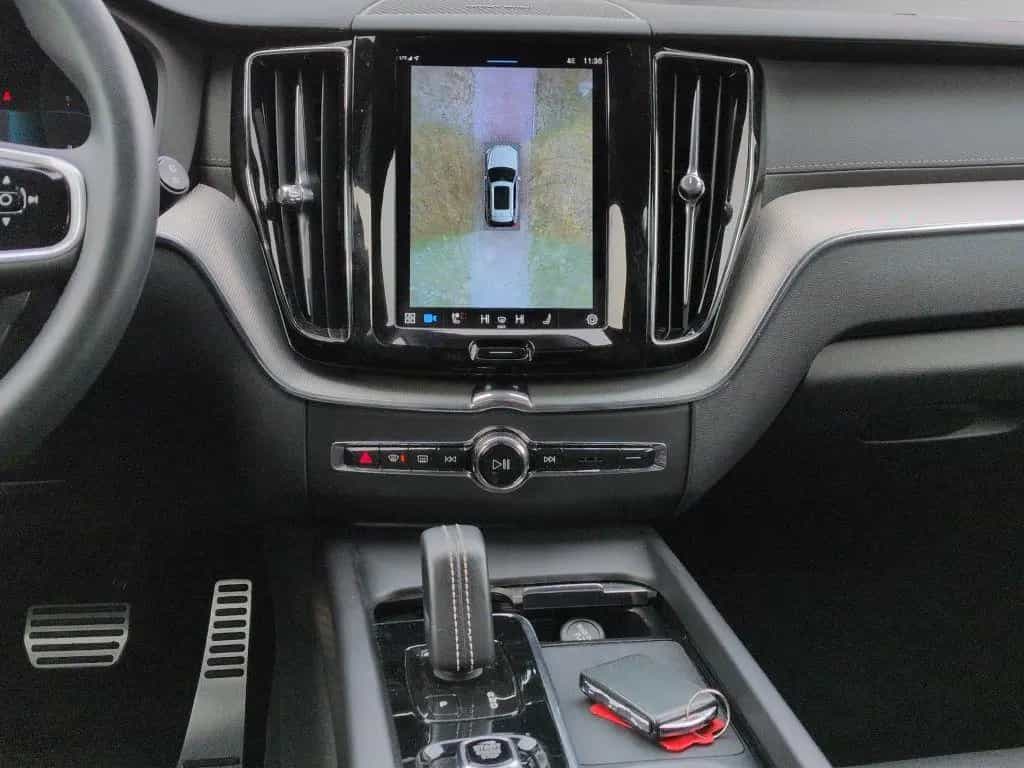 Volvo XC60 B5 D AWD R-Design+HUD+Luft+22Zoll+Massage+ 08/2022-photo-11