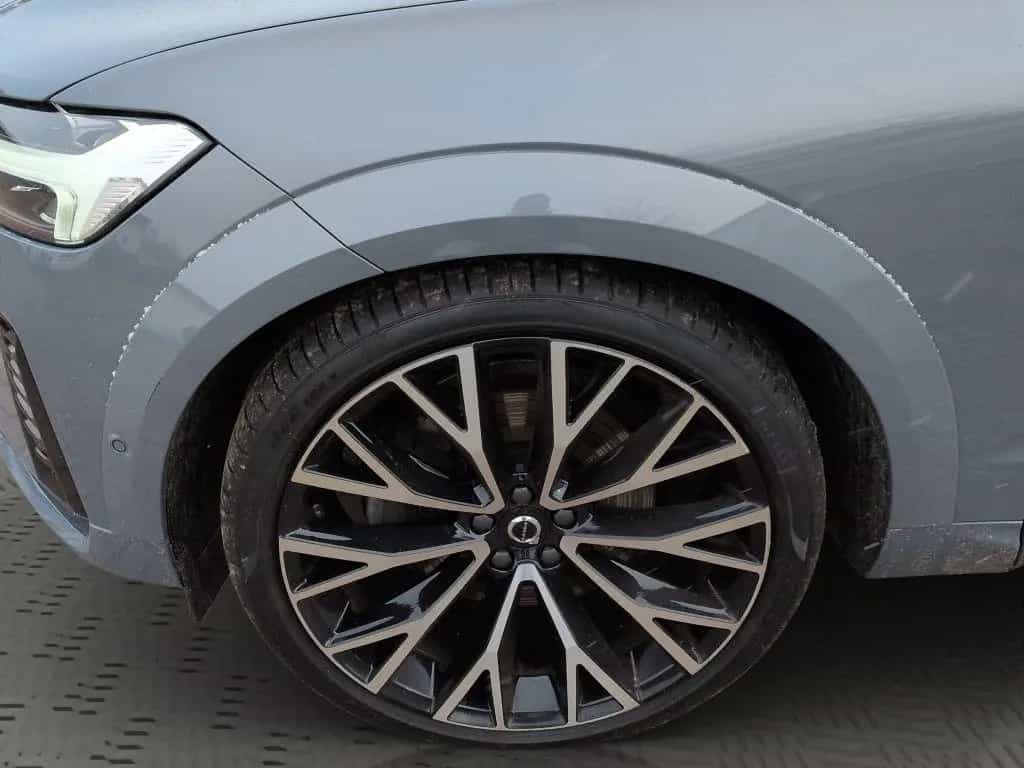 Volvo XC60 B5 D AWD R-Design+HUD+Luft+22Zoll+Massage+ 08/2022-photo-15