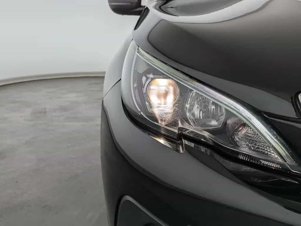Peugeot 308 1.5 BlueHDi 130 SW Allure (EURO 6d) NAVI+AHK 03/2021-photo-2