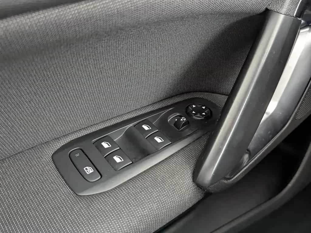 Peugeot 308 1.5 BlueHDi 130 SW Allure (EURO 6d) NAVI+AHK 03/2021-photo-25