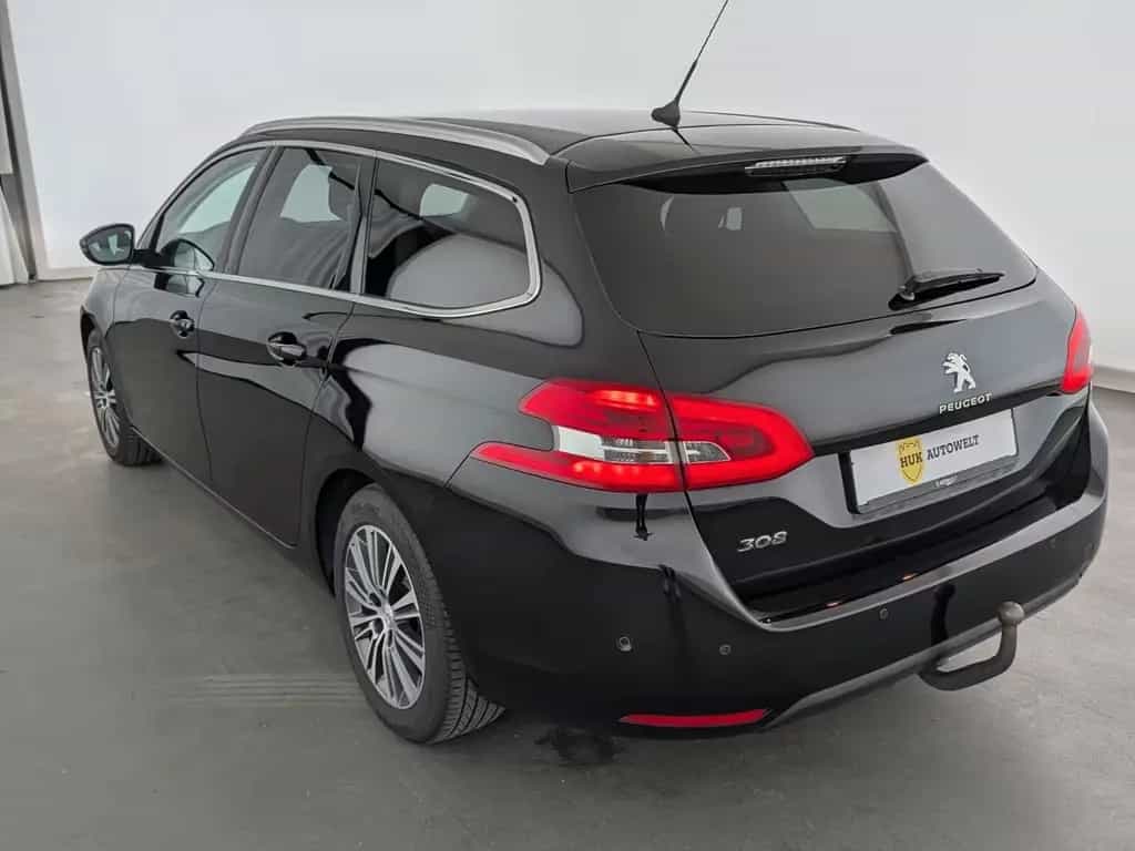 Peugeot 308 1.5 BlueHDi 130 SW Allure (EURO 6d) NAVI+AHK 03/2021-photo-6